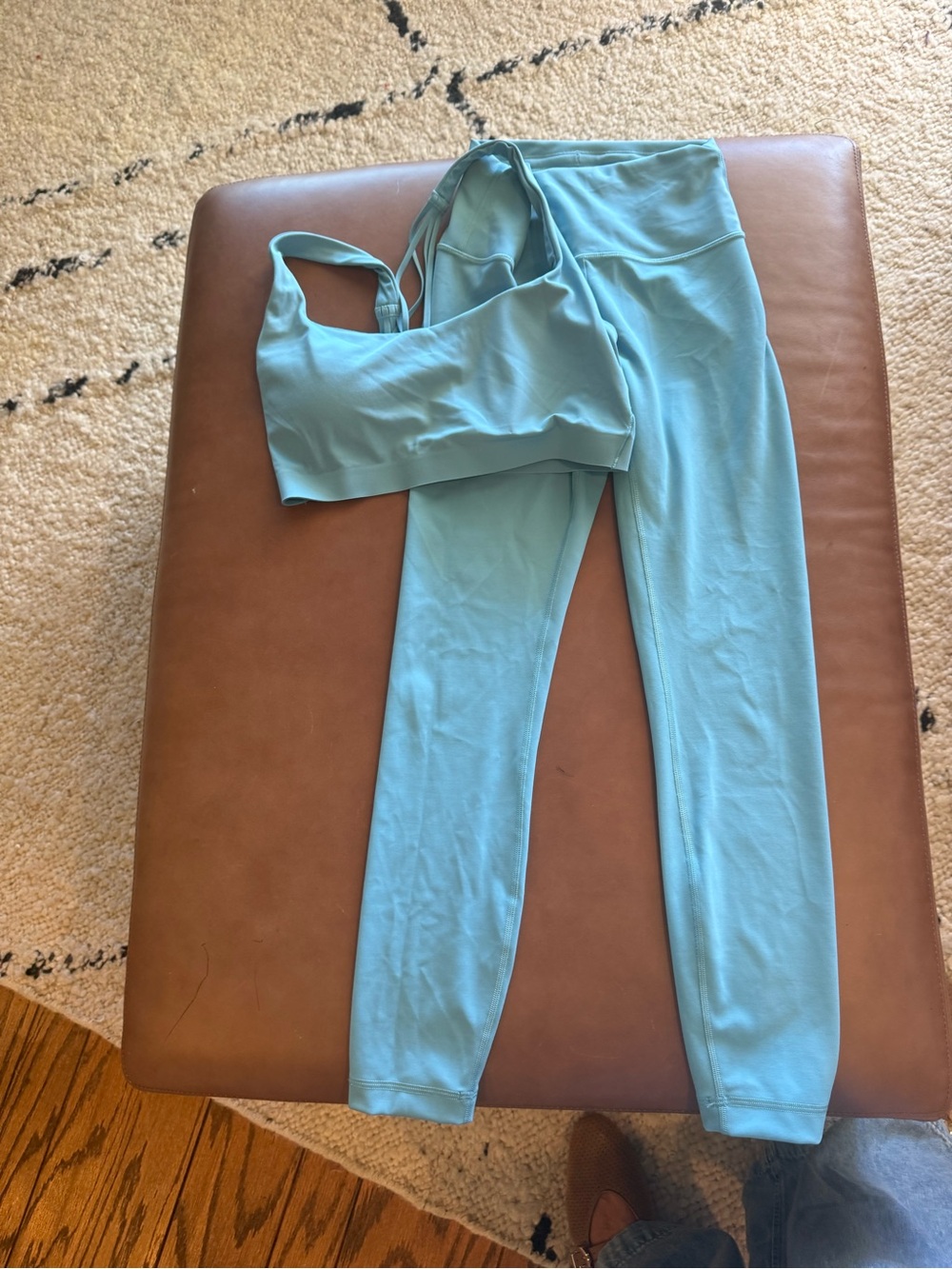 Lululemon Women’s Light blue Active Leggings & Sports Bra Set